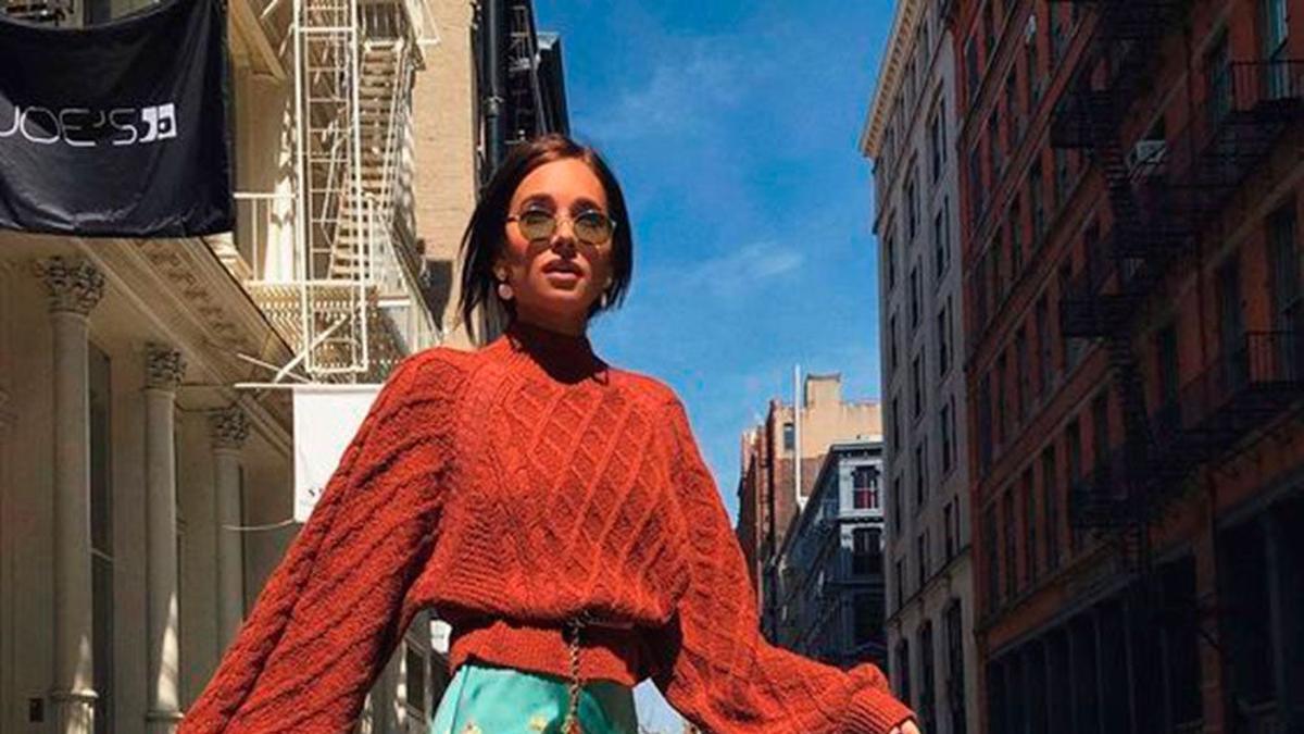 Falda larga + deportivas