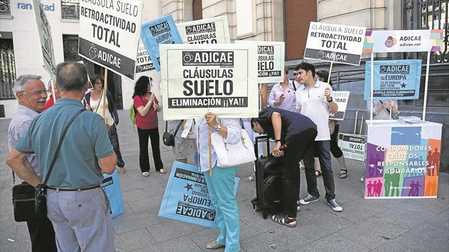 El decreto para evitar litigios de las cláusulas suelo es «papel mojado»