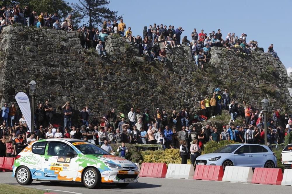 El olor a gasolina se apodera de O Castro con el Rallye Rías Baixas