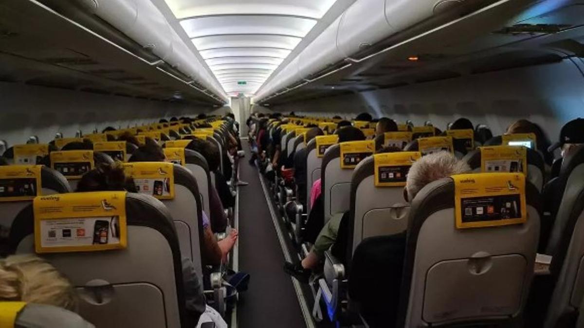 Novedades en Vueling: la nueva medida de las maletas para el 2024