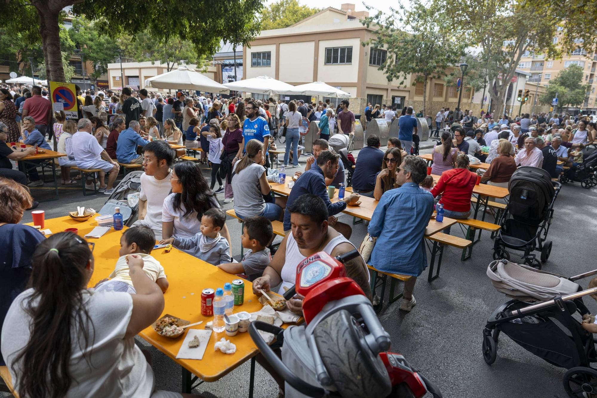 FOTOS | El éxito en la primera Fira del Variat en Palma desborda las previsiones de los restaurantes