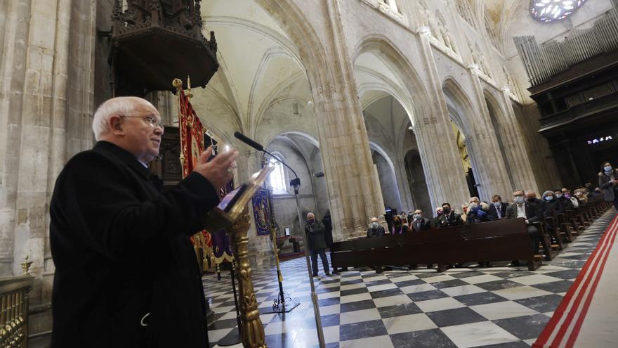 EN IMÁGENES: Así fue el pregón de la Semana Santa en Oviedo