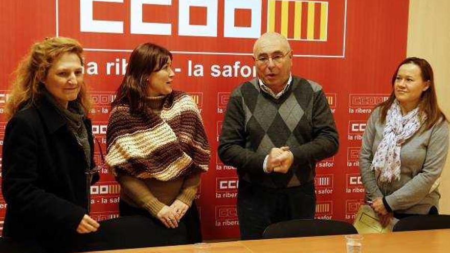 Carrascosa, ayer con responsables de CC OO.