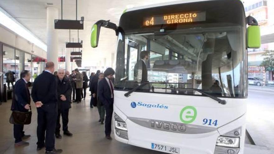 Imatge d&#039;arxiu de la presentació del bus exprés de Vidreres.