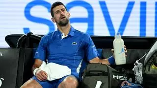 Djokovic sobrevive a todo para seguir adelante