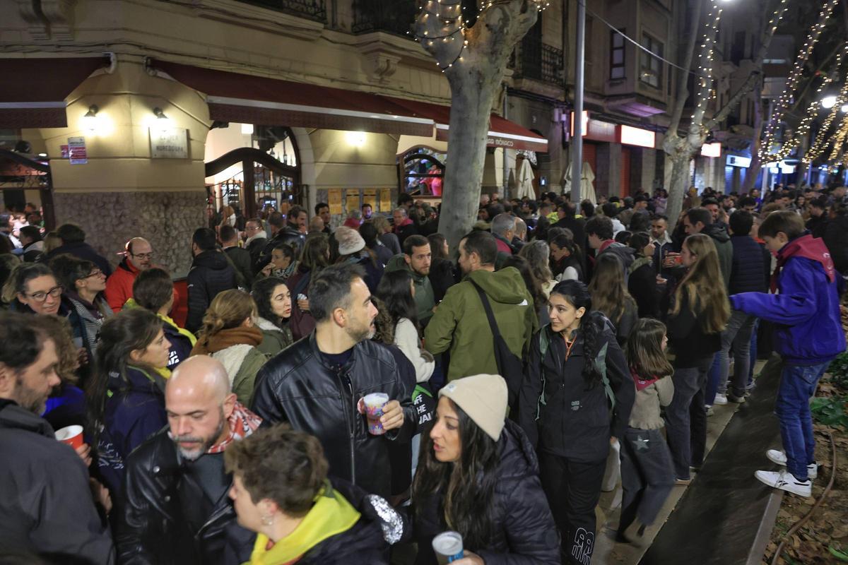 Palma celebra las 'llonguetades' de Sant Sebastià