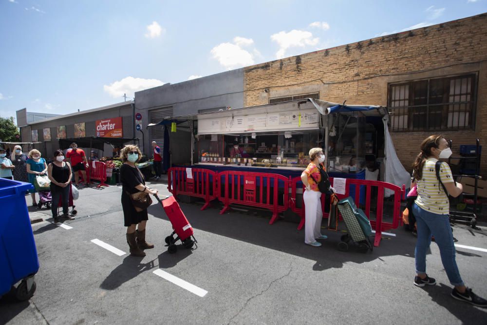 Torrent recupera el mercado ambulante de los viernes