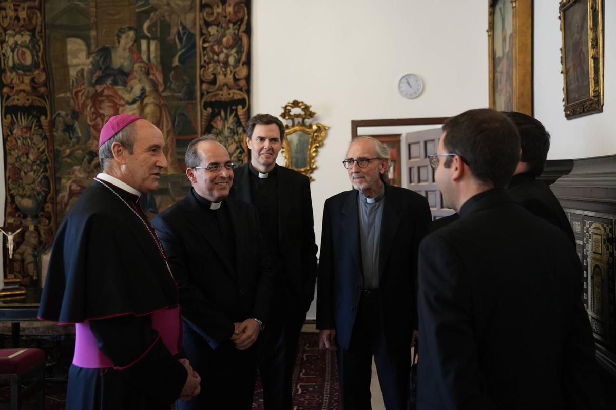 El obispo de Córdoba preside la toma de posesión de los nuevos miembros del Consejo Episcopal de la diócesis