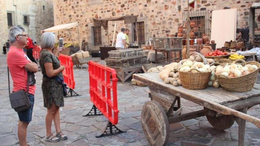 El rodaje de ‘Inés del alma mía’ llega al casco antiguo