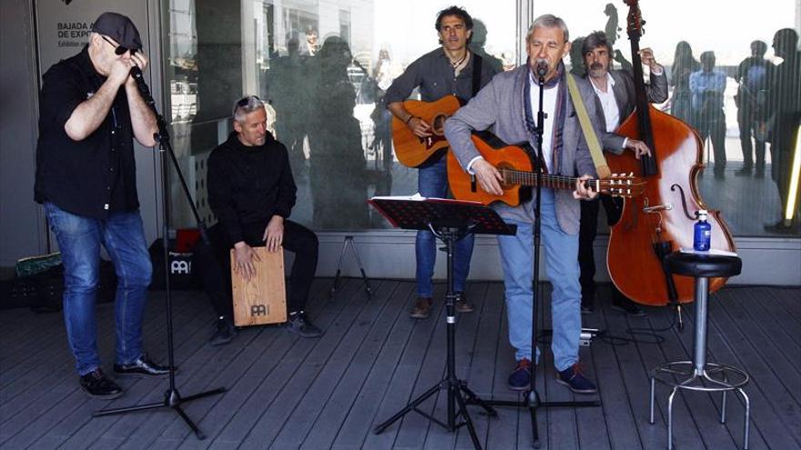 Carbonell, 50 años cantando