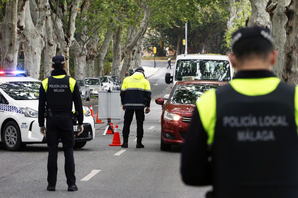 Control de tráfico de la Policía Local en el Paseo de los Curas.