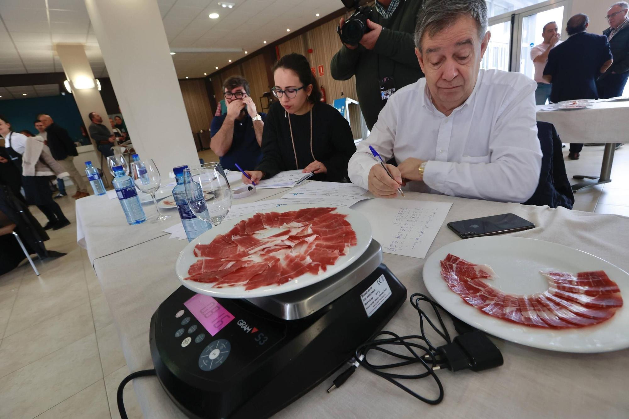 Los mejores cortadores de jamón se dan cita en Olloniego