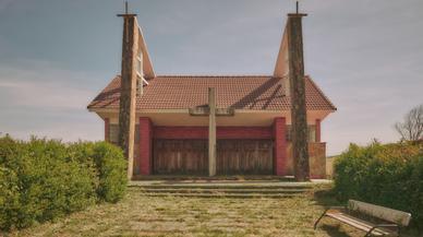 Descubre Perlora: la ciudad costera fantasma que debes ver
