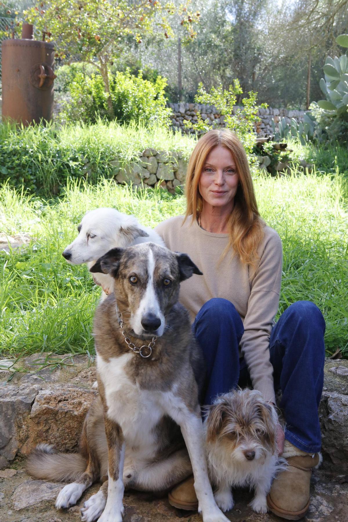 Esther Schweins lebt auf einem Hof am Fuße der Tramuntana.