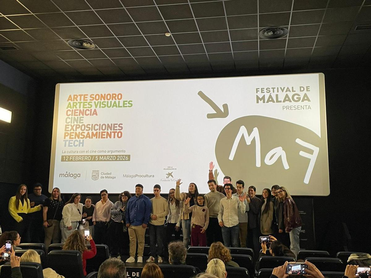 Estreno del corto realizado por los alumnos del TAEC de la UMA en el cine Albéniz de Málaga.
