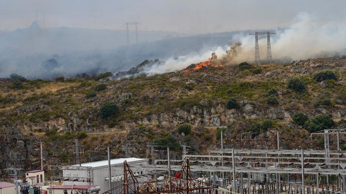 Incendio en las proximidades a las instalaciones de Iberdrola.