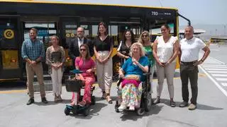 Guaguas Municipales activa la prueba piloto para el acceso a sus vehículos de 'scooters' para personas con discapacidad
