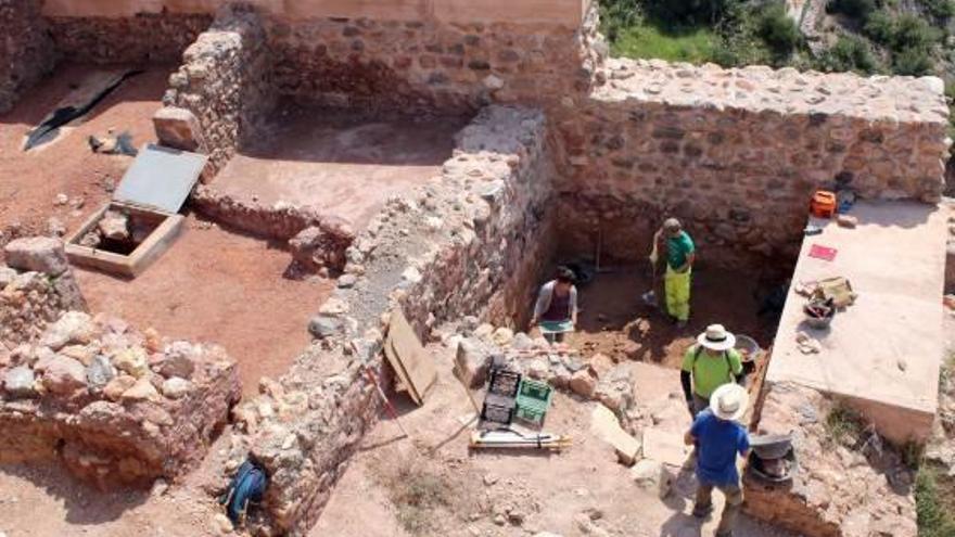 Obras de la alcazaba del castillo en Onda.