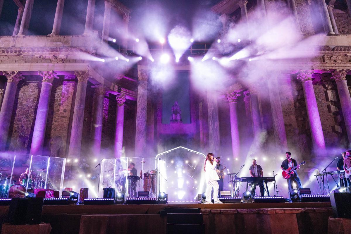 Fotogalería | Así fue el concierto de Vanesa Martín en el Teatro Romano de Mérida