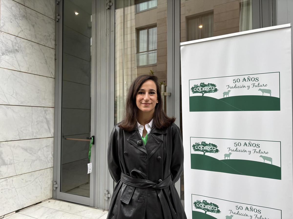 María Victoria Fernández, ganadera de vacuno en extensivo en la Sierra de San Pedro.