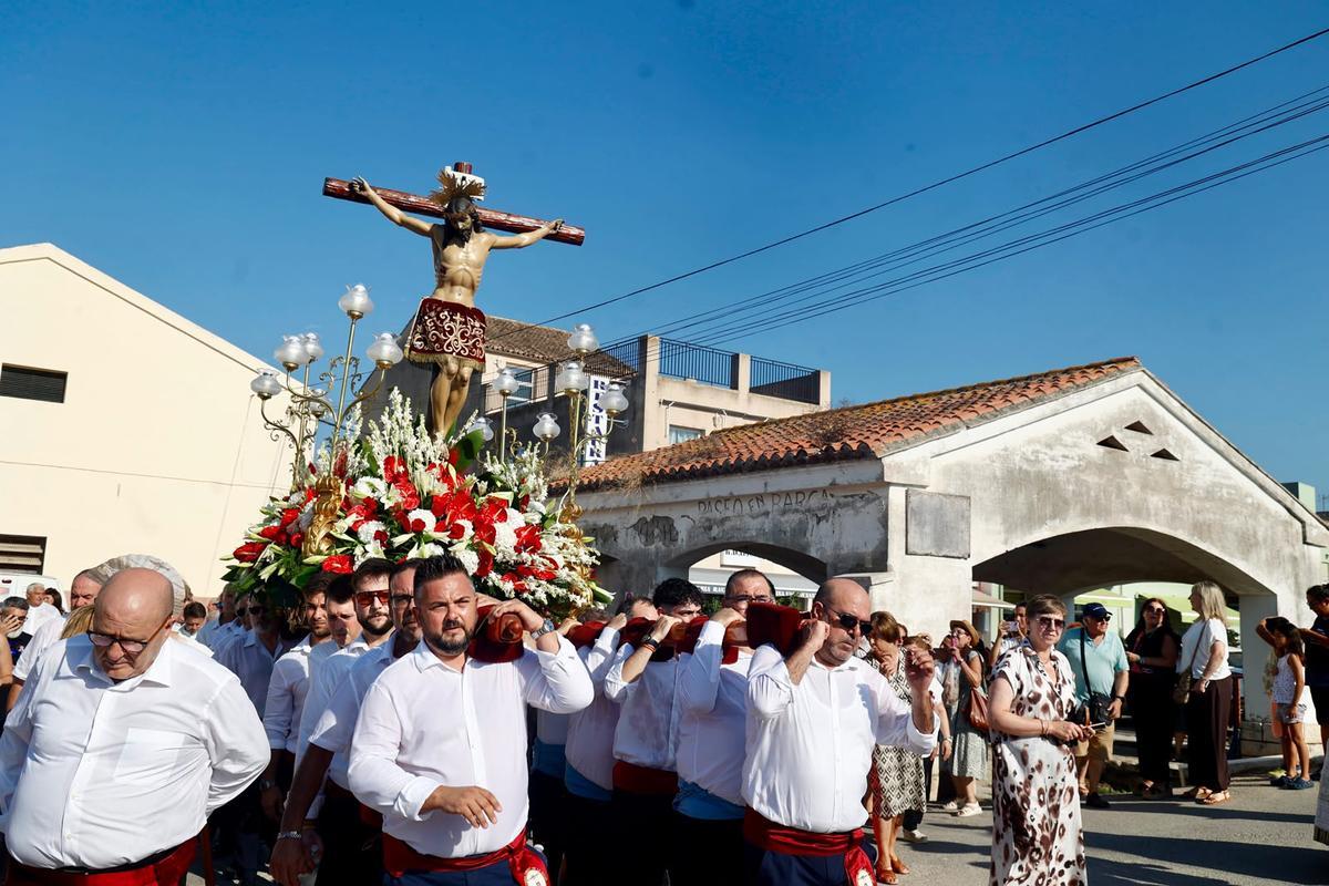 Homenaje al Cristo de la Salud en el 50 aniversario de su romería por l'Albufera