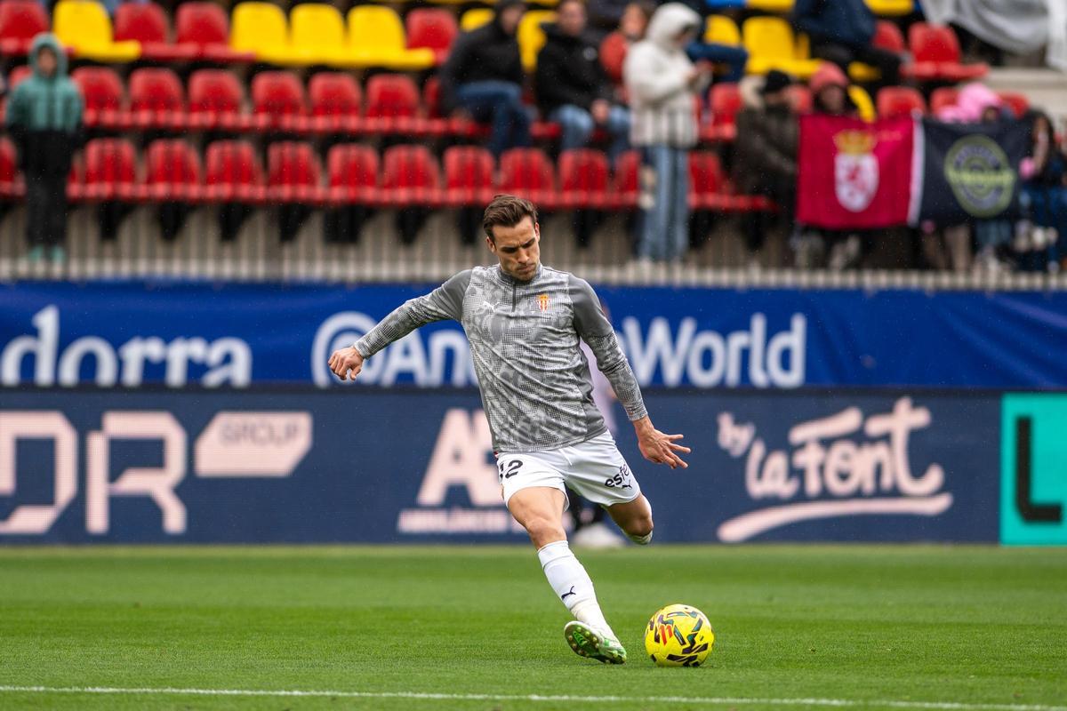 En imágenes: las fotos del partido entre el Andorra y el Sporting de Gijón