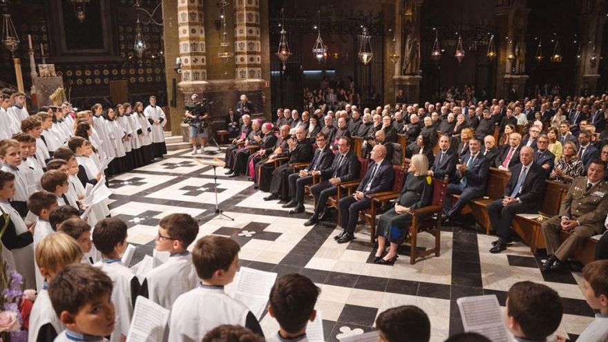 Acte oficial d’obertura del mil·lenari, amb les principals autoritats del país - Arxiu/Abadia de Montserrat