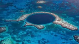 Así es el agujero marino más profundo de la Tierra, que nadie sabe dónde termina