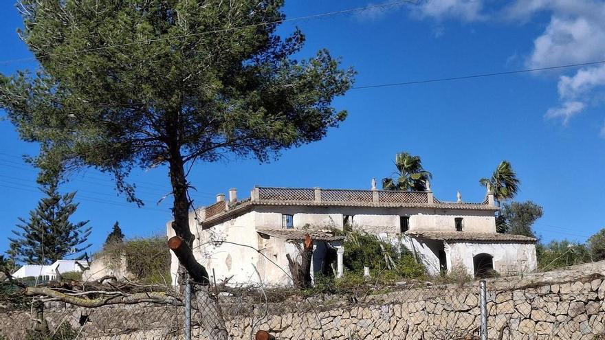 Histórica y en ruinas: emerge de la maleza la casa de Xàbia que maravilló al arquitecto Lambert