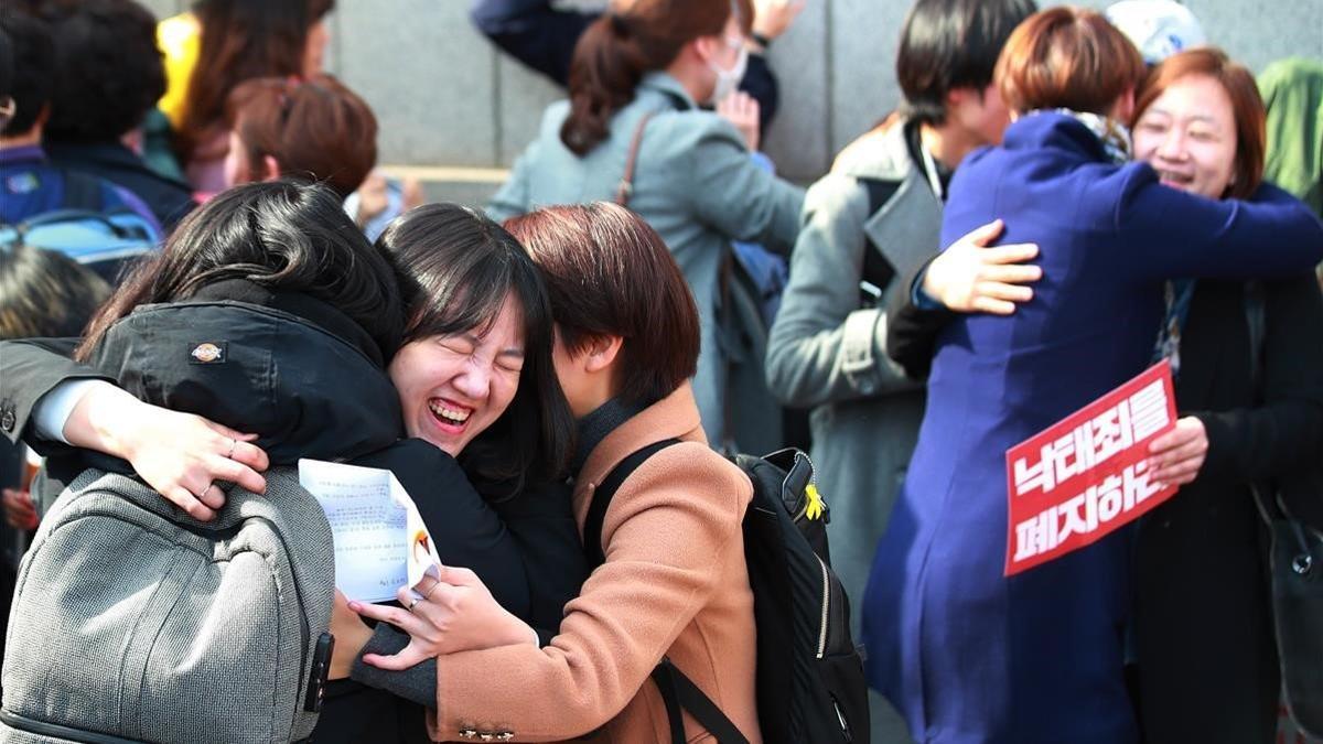 fcasals47715005 epa1706  se l  corea del sur   11 04 2019   manifestantes a 190414155228