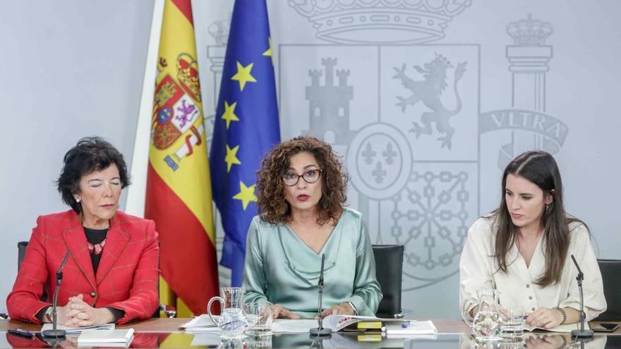 El Gobierno remite un requerimiento a Murcia contra el pin parental