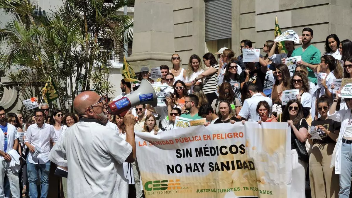 ¿Por qué hacen huelga los médicos? Todas las claves de sus protestas