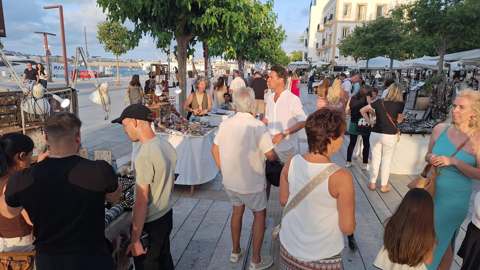 Galería: Artesanos en el puerto de Ibiza