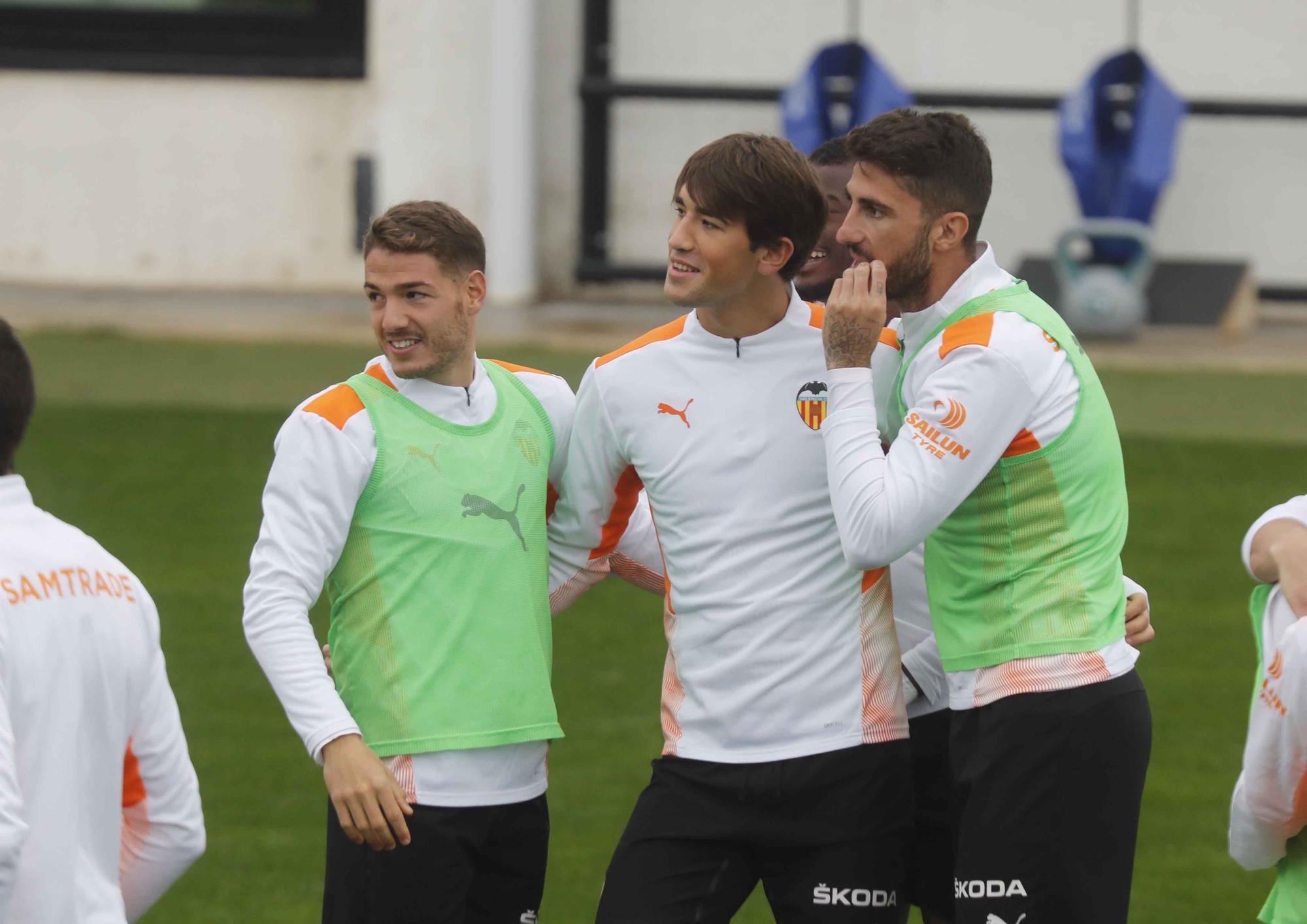 Última sesión antes del partido frente a la Real Sociedad para el Valencia