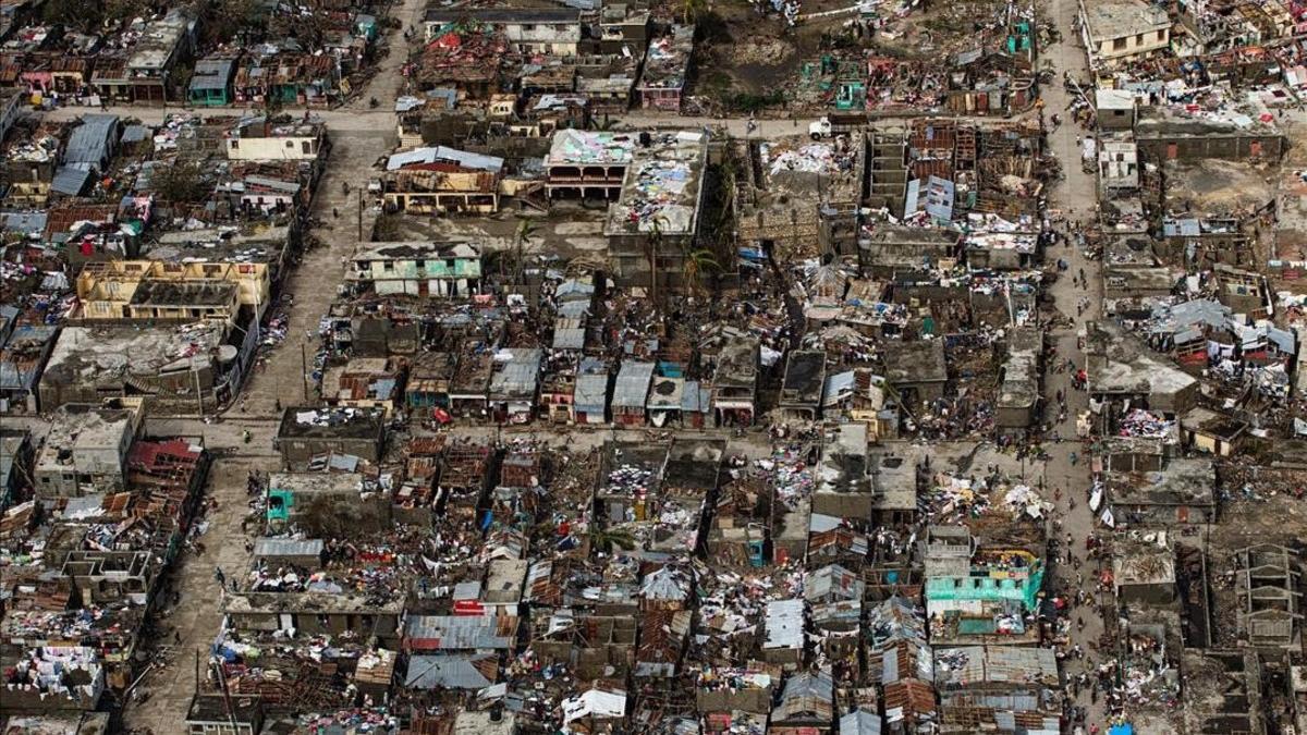 Vista aérea de la localidad haitiana de Jeremie, destruida por el huracán 'Matthew'.