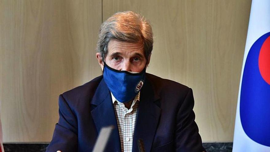 Kerry va viatjar a Seül després del seu pas per Xangai.