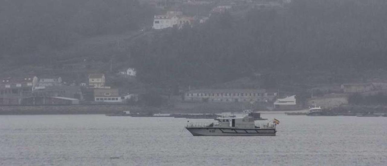 Buques de la Escuela Naval de Marín, de maniobras por Ameixide. // Santos Álvarez