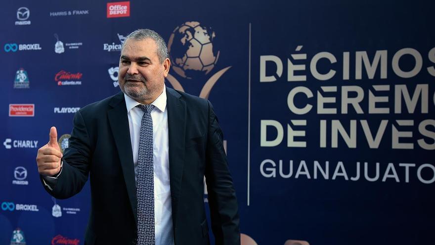 El ataque tránsfobo de Chilavert a Mbappé: "No es normal que viva con un travesti, para eso hay una mujer"