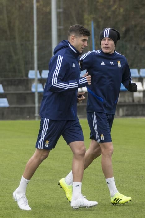 Primer entrenamiento del Real Oviedo después del derbi