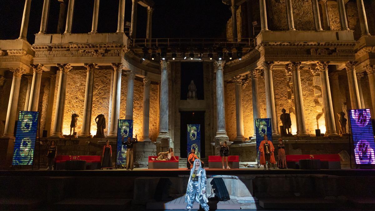 Un momento de la puesta en escena de ‘Julio César’, en el teatro romano de Mérida.