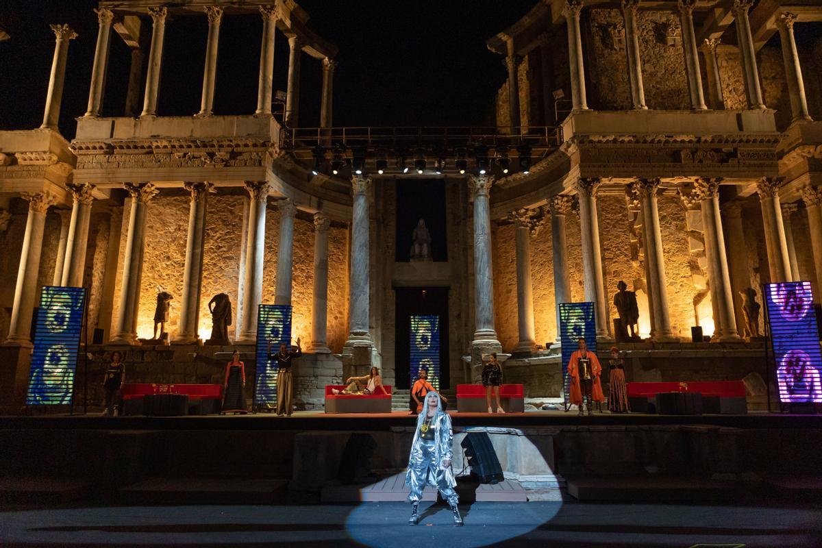 Un momento de la puesta en escena de ‘Julio César’, en el teatro romano de Mérida.