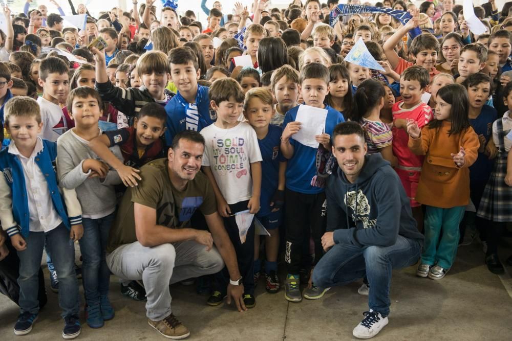 Los jugadores del Real Oviedo, Esteban y Diegui, visitan el colegio de La Corredoria 2