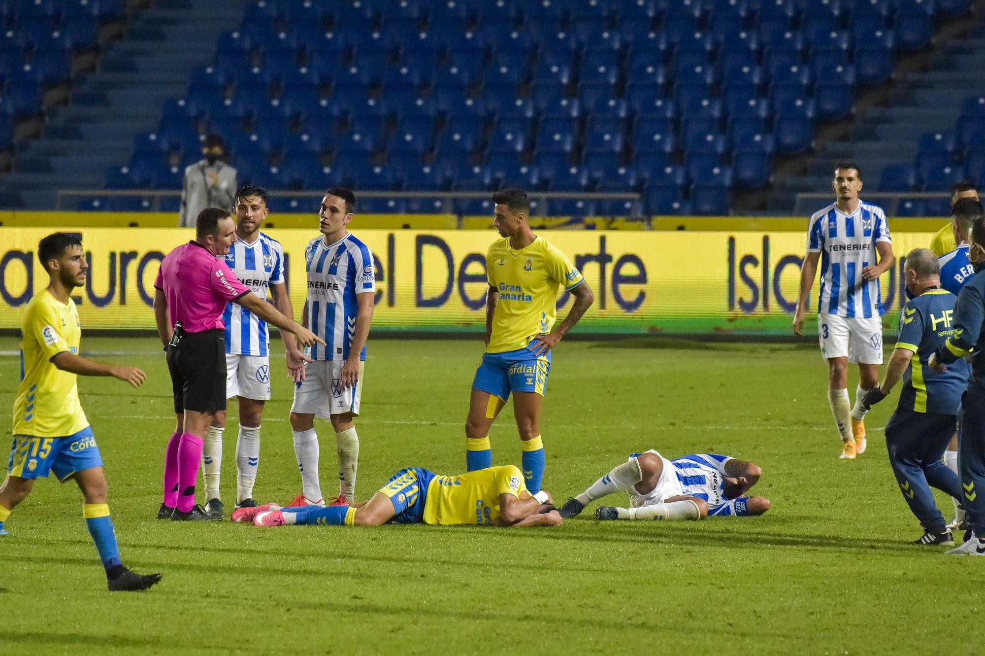 El partido del derbi UD Las Palmas - CD Tenerife, en imágenes