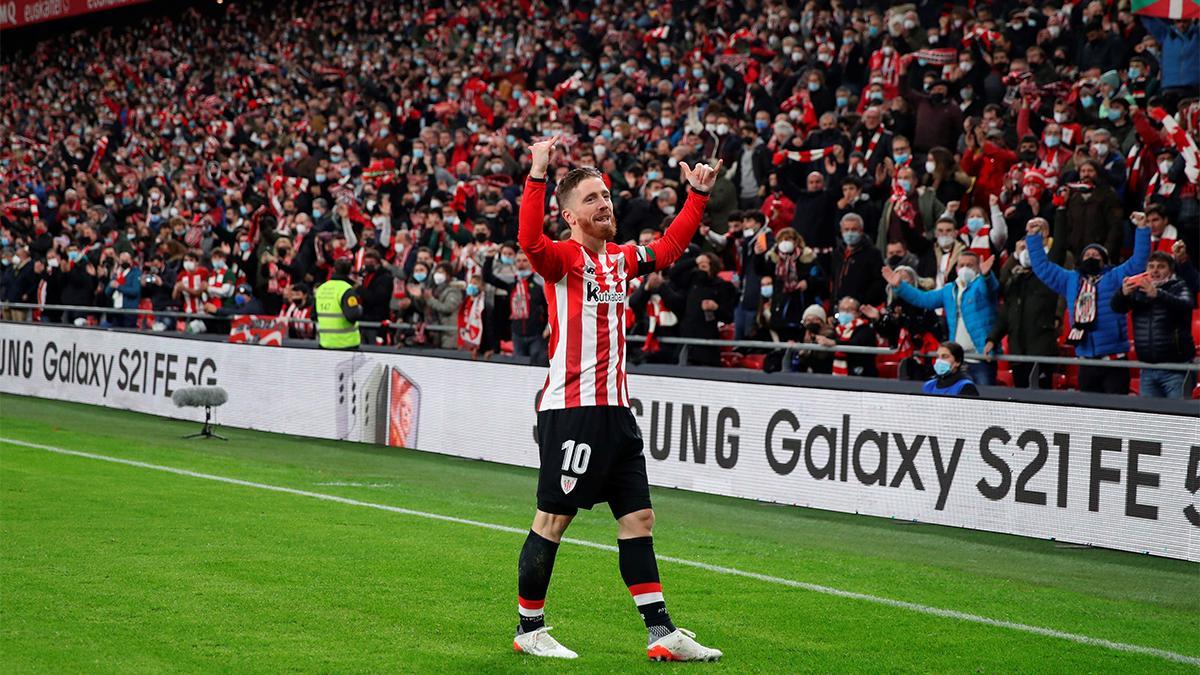 Iker Muniain celebra el gol al Barça