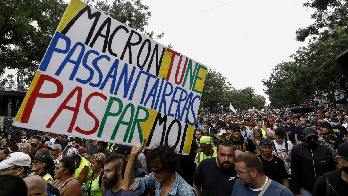 Manifestación contra las medidas anticovid del Gobierno francés en París.