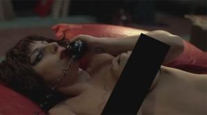 Lady Gaga apareix despullada al videoclip de ’Marry the night’.