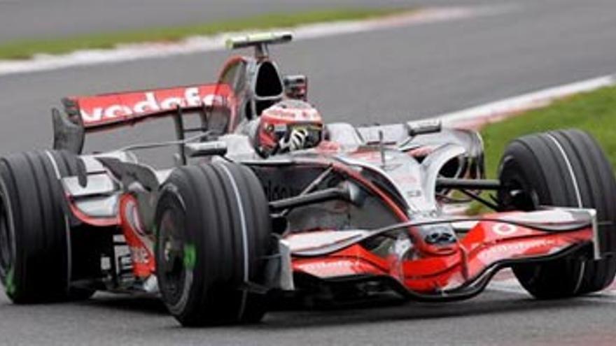 Pole para Hamilton y Alonso saldrá sexto
