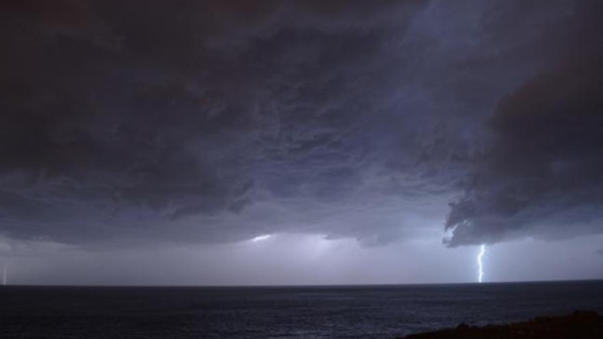 La tormenta vista desde el Faro de Sardina de Gáldar