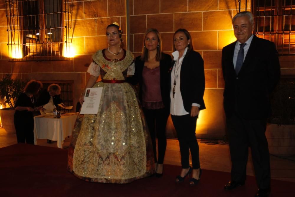 Entrega de los certificados de tejido de seda valenciana