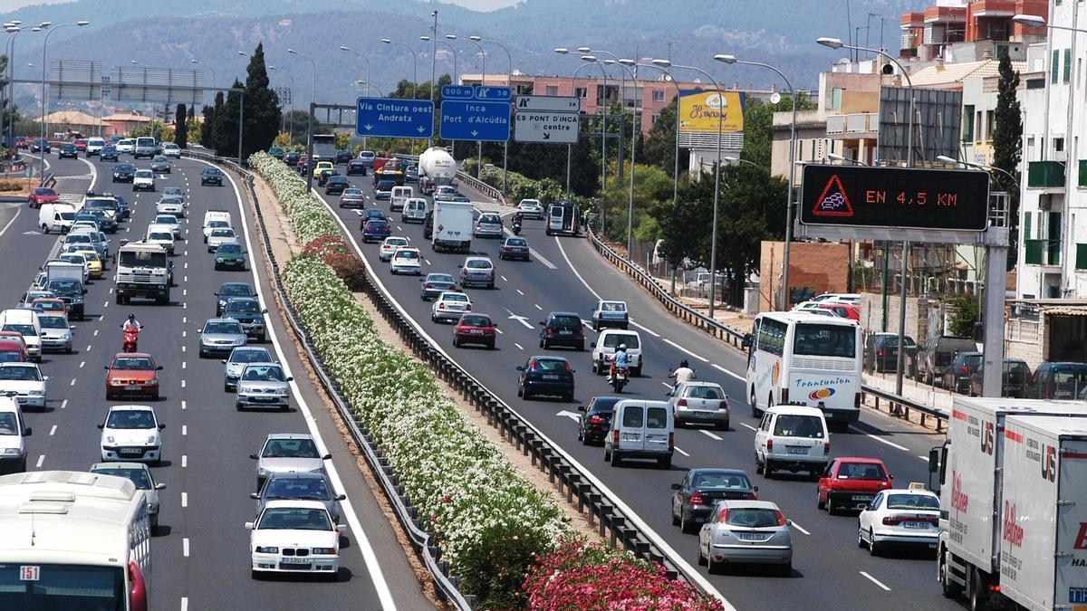 05/05/2010 Tráfico en la Via de Cintura (Baleares), carretera, coches POLITICA PALMA DE MALLORCA ISLAS BALEARES ESPAÑA EUROPA